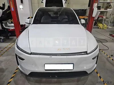 Photo 1 of 18: 2025 Tesla Model Y LongRange — Korean insurance auction