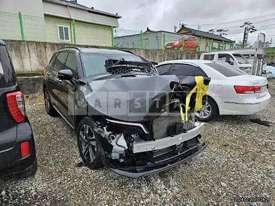 Photo 1 of 11: 2022 Kia Sorento, VIN KNARL81GBNA122306 — Korean insurance auction