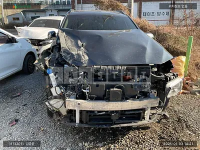 Photo 1 of 17: 2019 Hyundai Kona Electric, VIN KMHK381GFKU032959 — Korean insurance auction