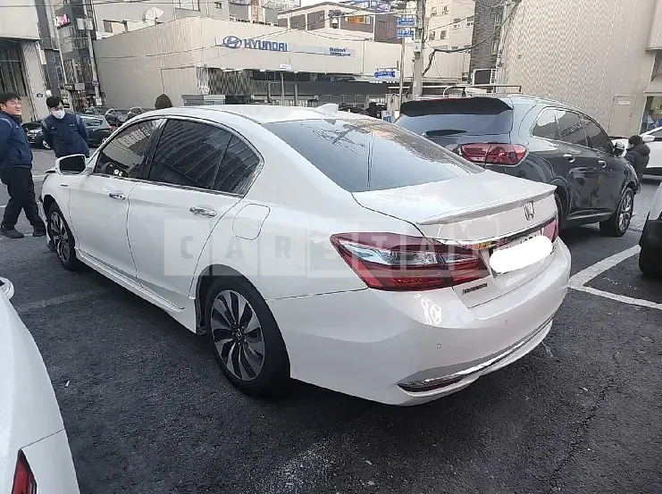 Photo 2 of 7: 2017 Honda Accord Hybrid, VIN JHMCR6650HC201657 — Korean insurance auction