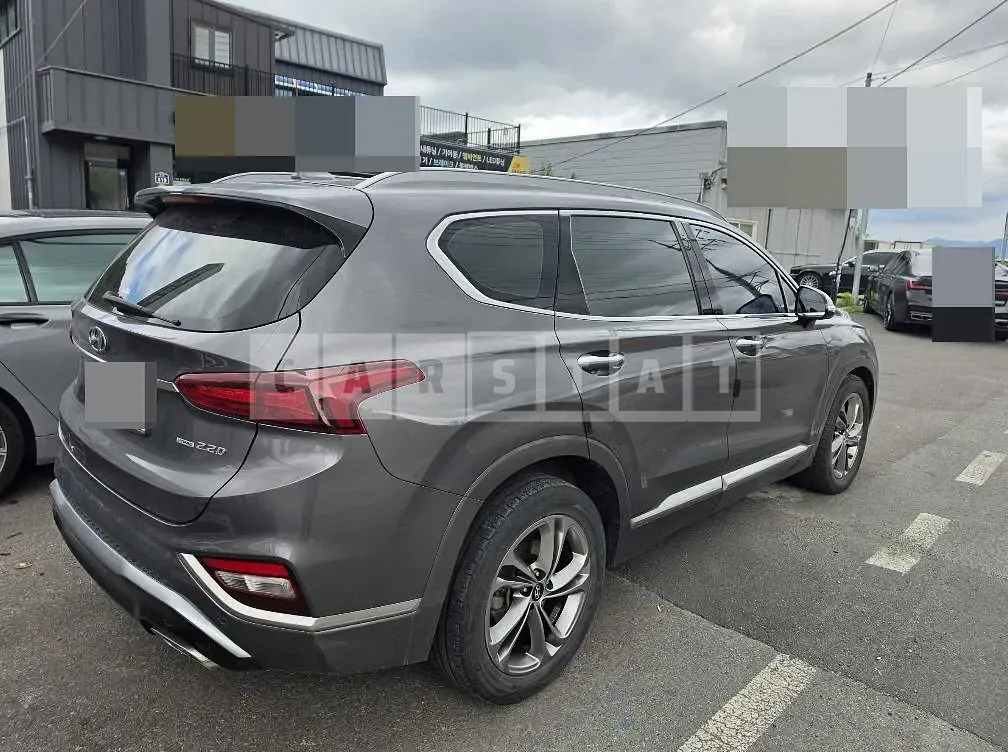 Photo 2 of 9: 2019 Hyundai Santa Fe 2.2 (4WD) — Korean insurance auction