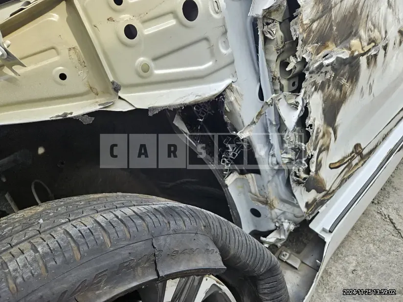 Photo 2 of 15: 2022 Kia K5 Hybrid — Korean insurance auction