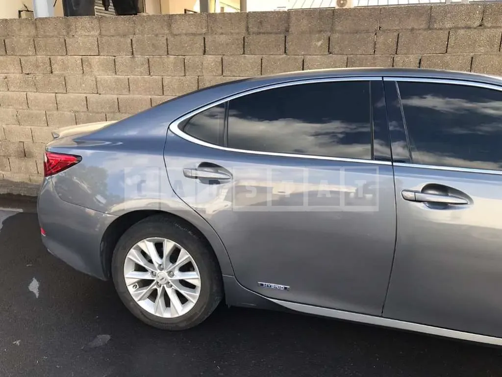 Photo 2 of 18: 2015 Lexus ES300h, VIN JTHBW1GG0F2086812 — Korean insurance auction