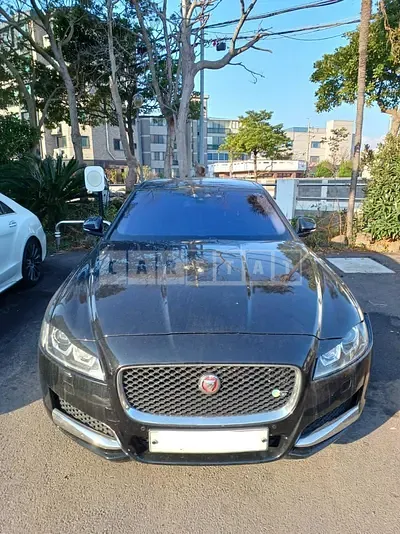 Photo 1 of 31: 2016 Jaguar XF 20d, VIN SAJBB4BN4HCY31421 — Korean insurance auction
