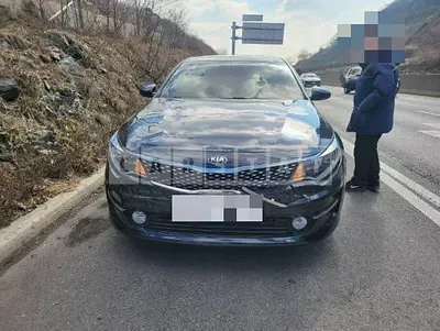 Photo 1 of 5: 2017 Kia K5 2.0 — Korean insurance auction