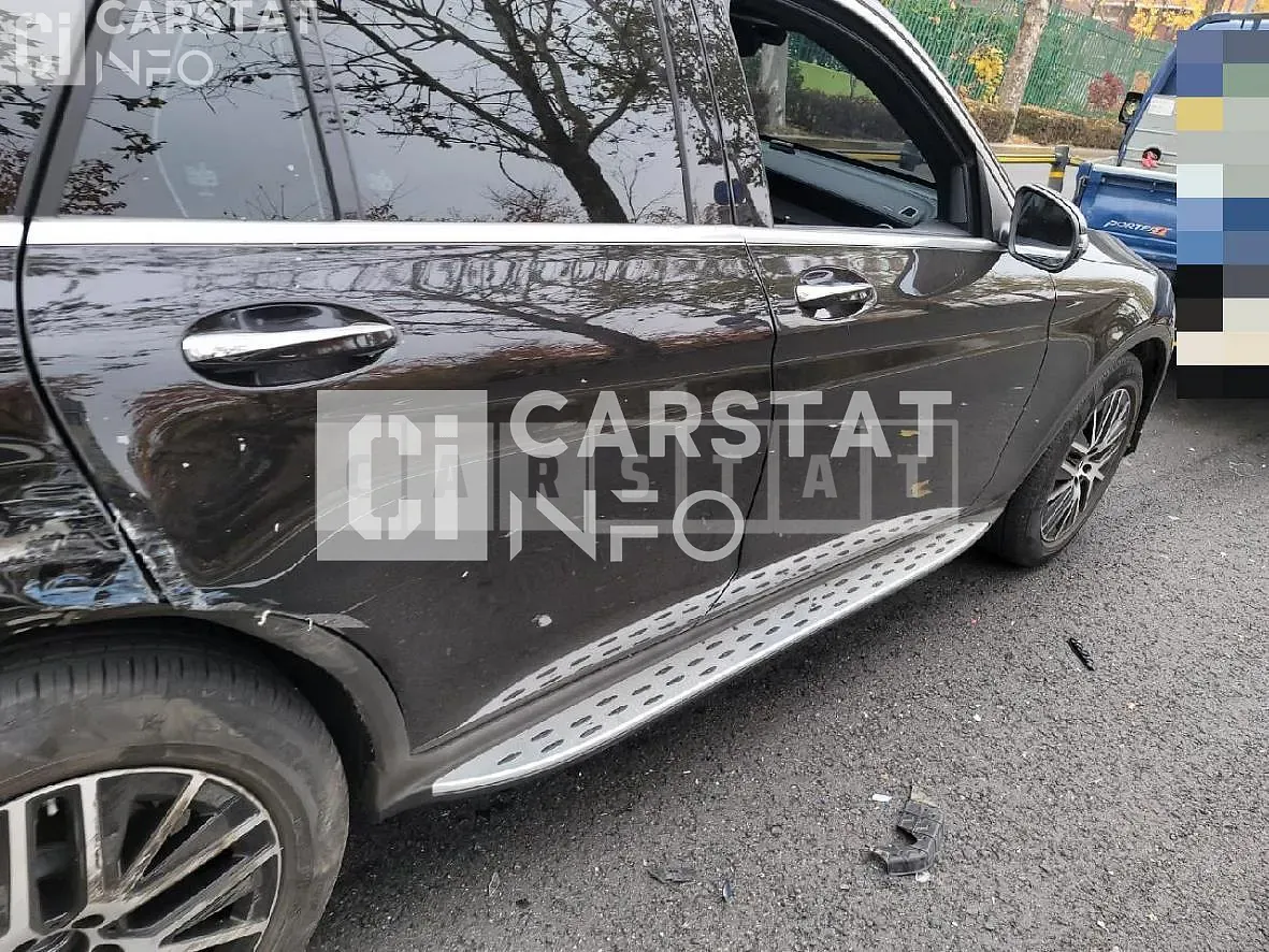 Photo 2 of 21: 2021 Mercedes-Benz GLC220 d 4Matic, VIN W1N0G1FB5MF942762 — Korean insurance auction