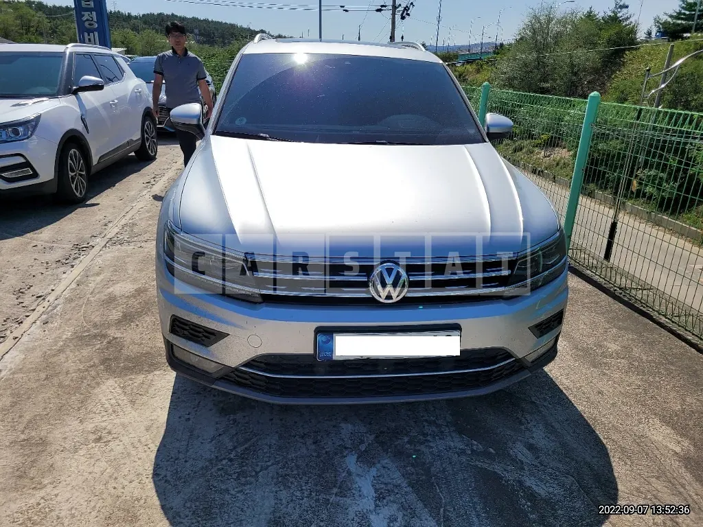 Photo 2 of 25: 2020 Volkswagen Tiguan 2.0 TDI, VIN WVGZZZ5NZLW865910 — Korean insurance auction