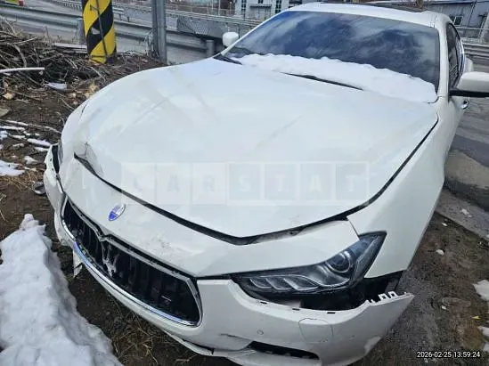 Photo 2 of 18: 2016 Maserati Ghibli — Korean insurance auction