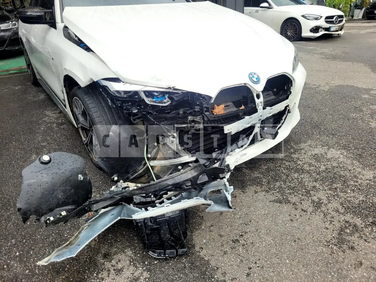 Photo 2 of 20: 2024 BMW i4 eDrive 40, VIN WBY71AW0XRFS10140 — Korean insurance auction