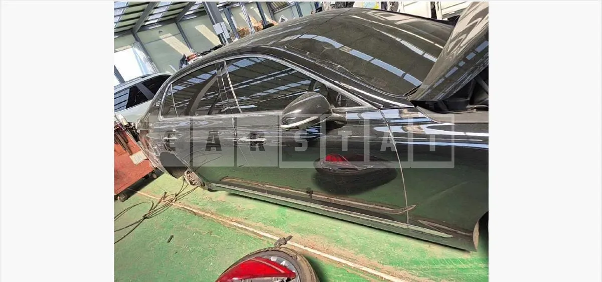 Photo 2 of 21: 2016 Genesis EQ900 — Korean insurance auction
