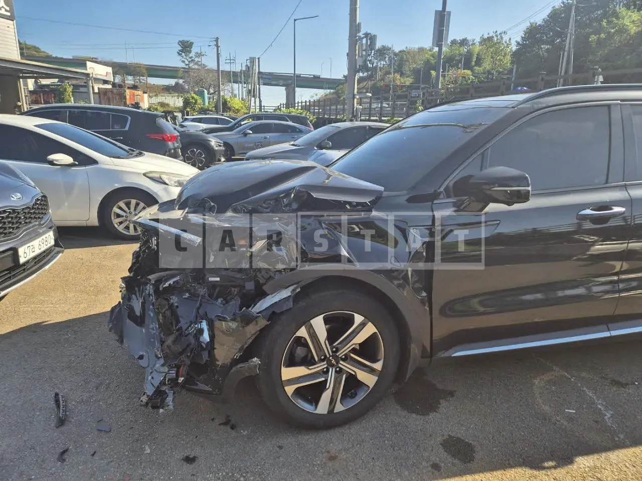 Photo 2 of 16: 2020 Kia Sorento Hybrid, VIN KNARH81GBMA010833 — Korean insurance auction