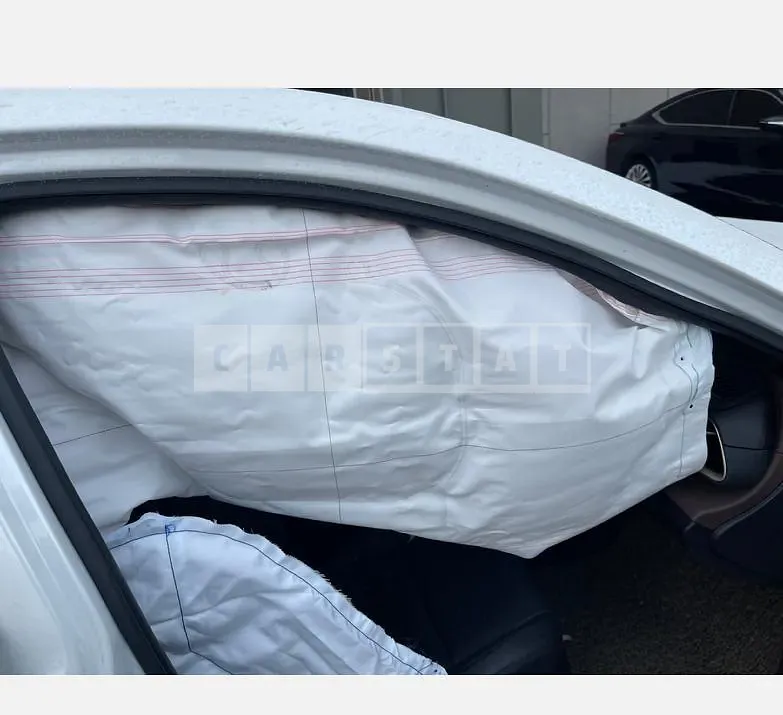 Photo 2 of 14: 2023 Toyota Crown Hybrid — Korean insurance auction