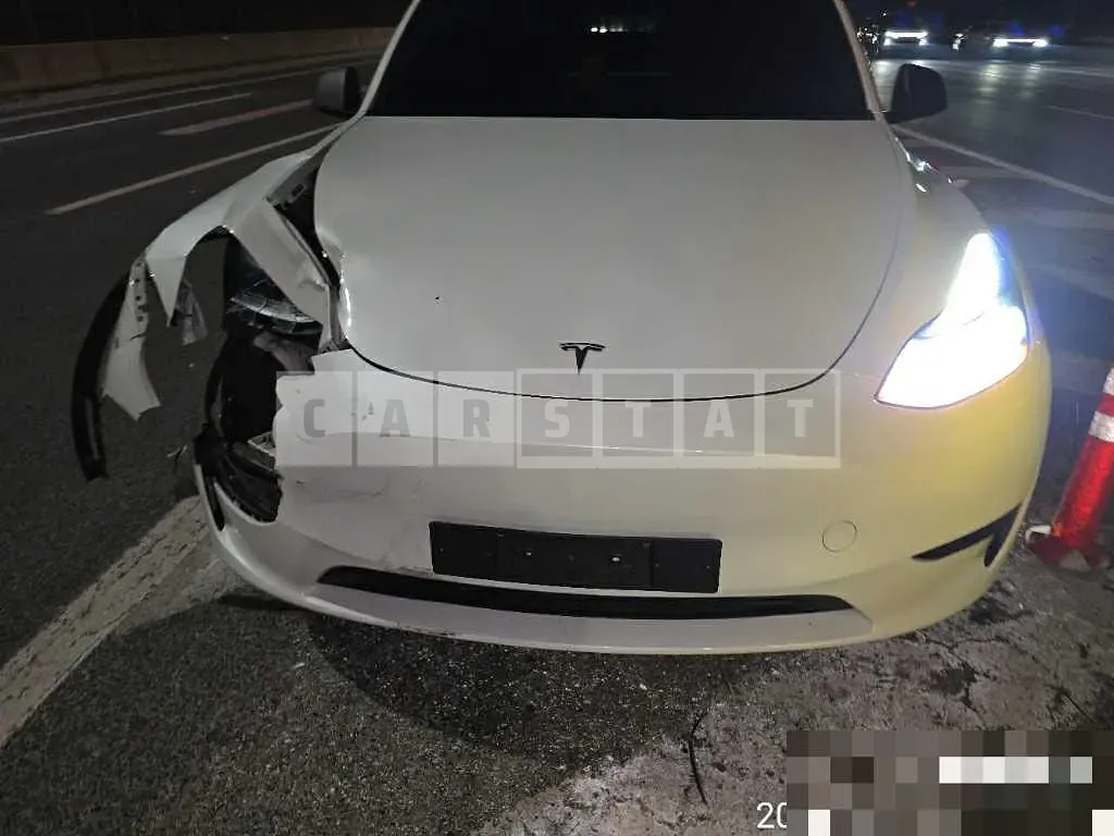 Photo 2 of 5: 2024 Tesla Model Y RWD — Korean insurance auction