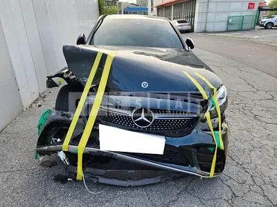 Photo 1 of 28: 2019 Mercedes-Benz C220 d 4Matic, VIN WDDWF1FB4KR462671 — Korean insurance auction