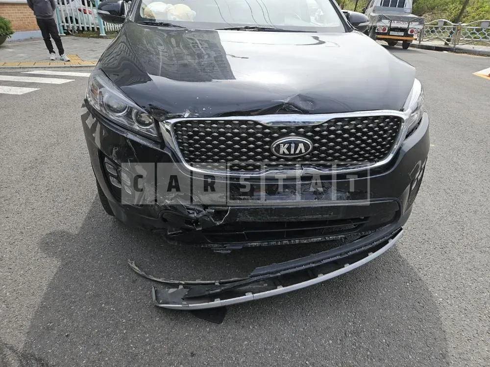 Photo 2 of 6: 2017 Kia Sorento /Sorrento, VIN KNAPS81ABHA322362 — Korean insurance auction