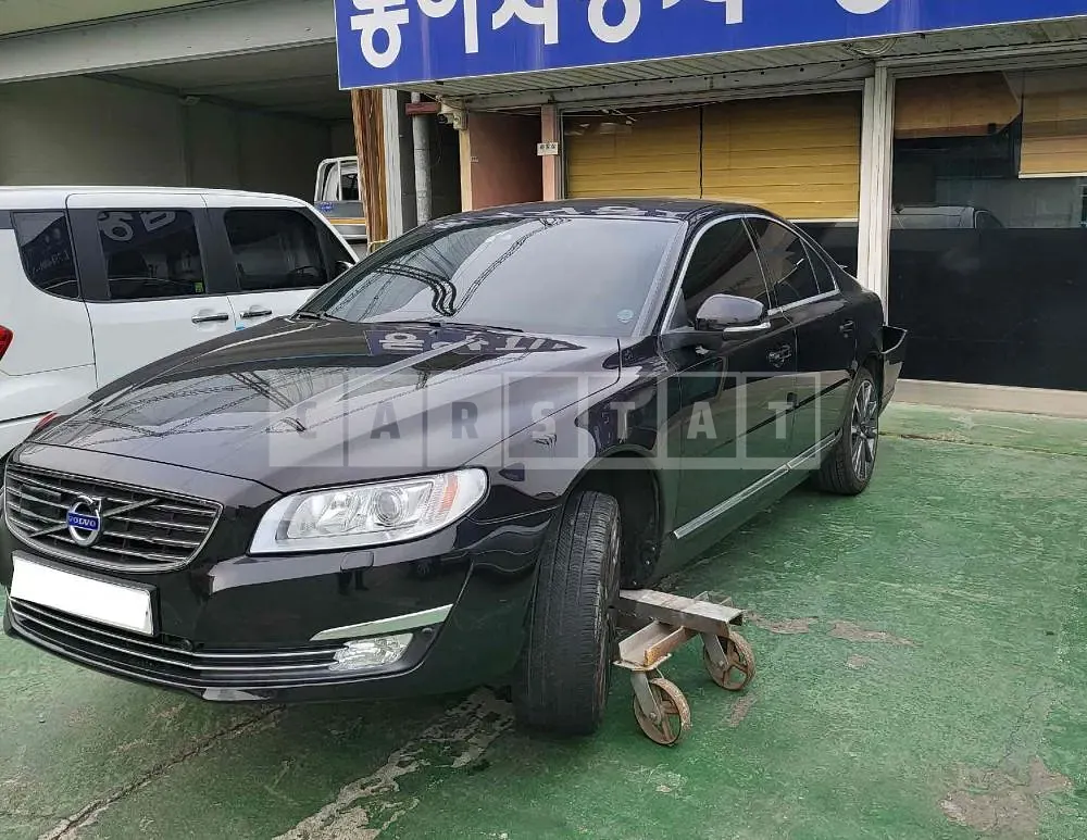 Photo 2 of 11: 2016 Volvo S80 D4, VIN YV1AS73BDG1197152 — Korean insurance auction