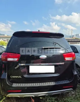 Photo 2 of 8: 2018 Kia Carnival — Korean insurance auction