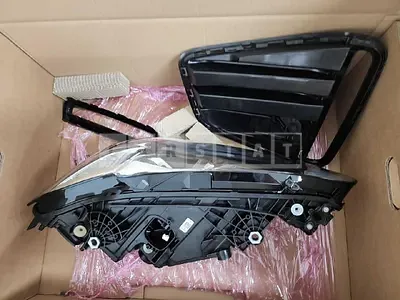 Photo 1 of 7: 2024 BMW (parts) 420i Headlamp — Korean insurance auction