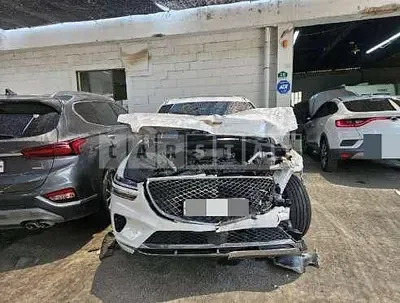 Photo 1 of 43: 2021 Genesis GV70 AWD — Korean insurance auction