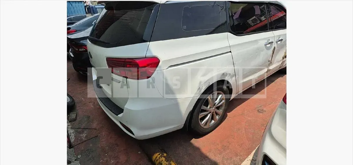 Photo 2 of 10: 2019 Kia Carnivals — Korean insurance auction