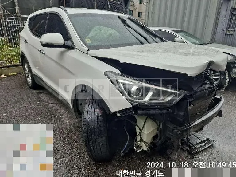 Photo 2 of 4: 2016 Hyundai Santa Fe DM — Korean insurance auction
