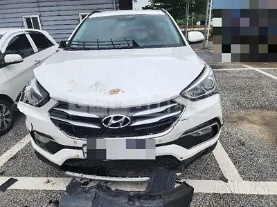 Photo 1 of 19: 2015 Hyundai Santa Fe DM 2.0, VIN KMHSW81UBGU597352 — Korean insurance auction