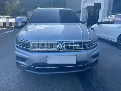 Photo 1 of 32: 2018 Volkswagen Tiguan 2.0 TDI, VIN WVGZZZ5NZJW955101 — Korean insurance auction