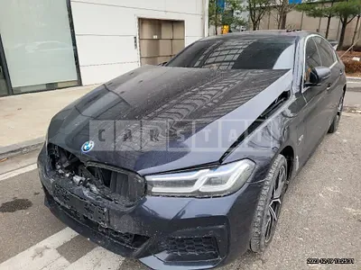 Photo 1 of 38: 2022 BMW 530e, VIN WBA51AG04NCJ65972 — Korean insurance auction