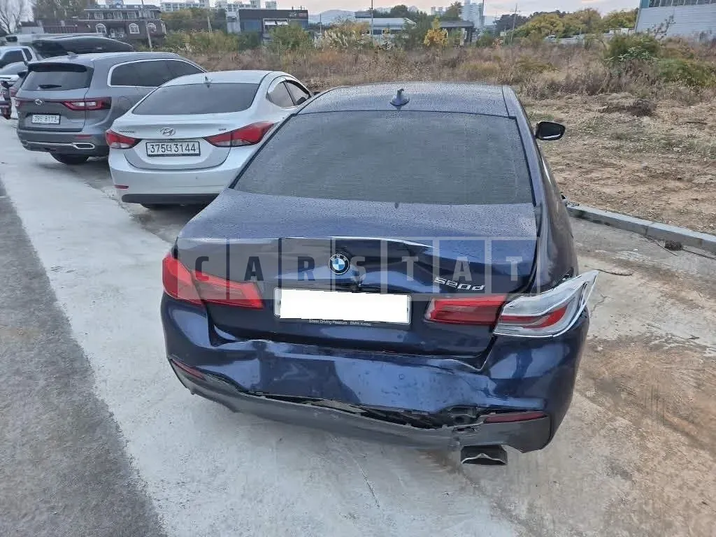 Photo 2 of 19: 2018 BMW 520d, VIN WBAJC3104JDB91587 — Korean insurance auction