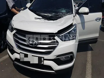 Photo 1 of 42: 2016 Hyundai Santa Fe 2.0, VIN KMHSW81UBGU635539 — Korean insurance auction