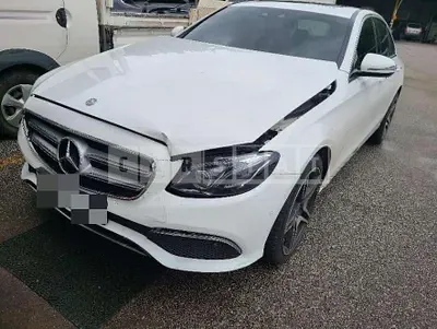 Photo 1 of 63: 2018 Mercedes-Benz E220 d 4Matic, VIN WDDZF0FBXJA436564 — Korean insurance auction