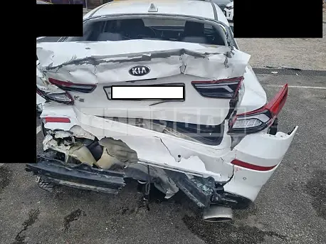 Photo 2 of 4: 2019 Kia K5, VIN KNAGT411BKA312209 — Korean insurance auction
