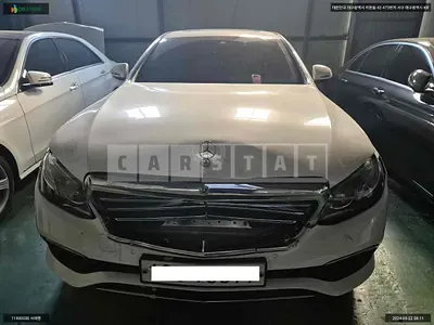 Photo 1 of 20: 2019 Mercedes-Benz E220d 4Matic, VIN WDDZF0FB8KA652950 — Korean insurance auction