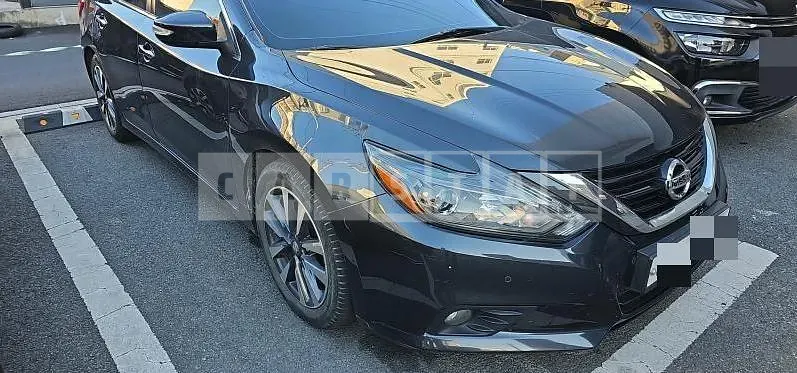 Photo 2 of 23: 2017 Nissan Altima 2.5 — Korean insurance auction