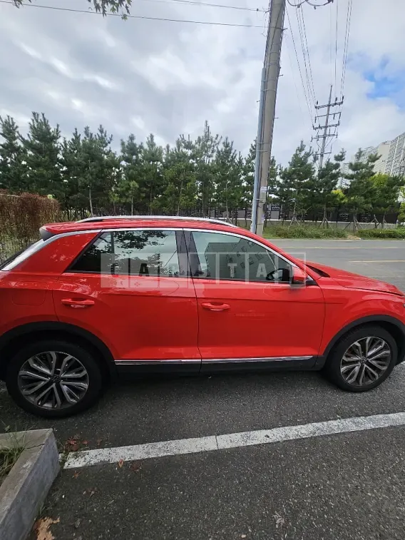 Photo 2 of 6: 2021 Volkswagen T-Roc 2.0 TDI — Korean insurance auction