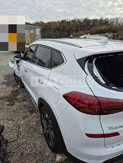 Photo 2 of 20: 2018 Hyundai Tucson TL — Korean insurance auction