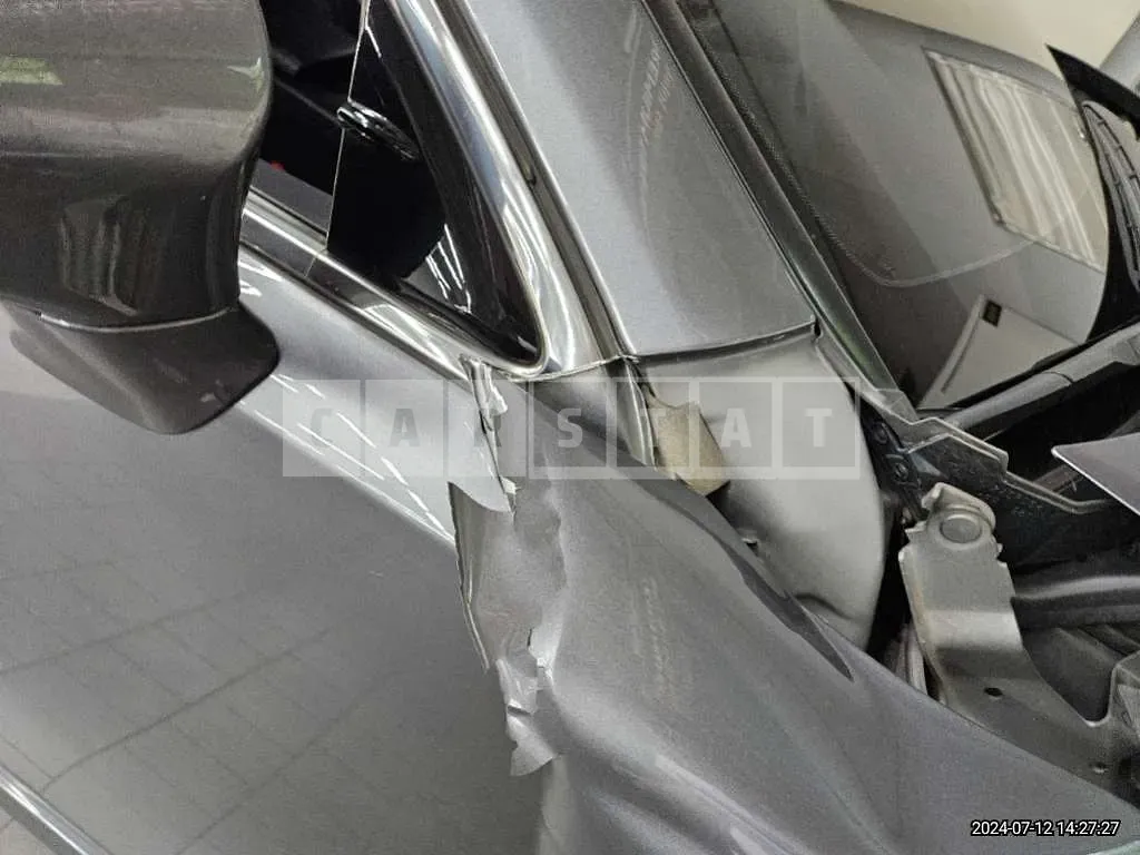 Photo 2 of 17: 2016 Lexus ES300h — Korean insurance auction