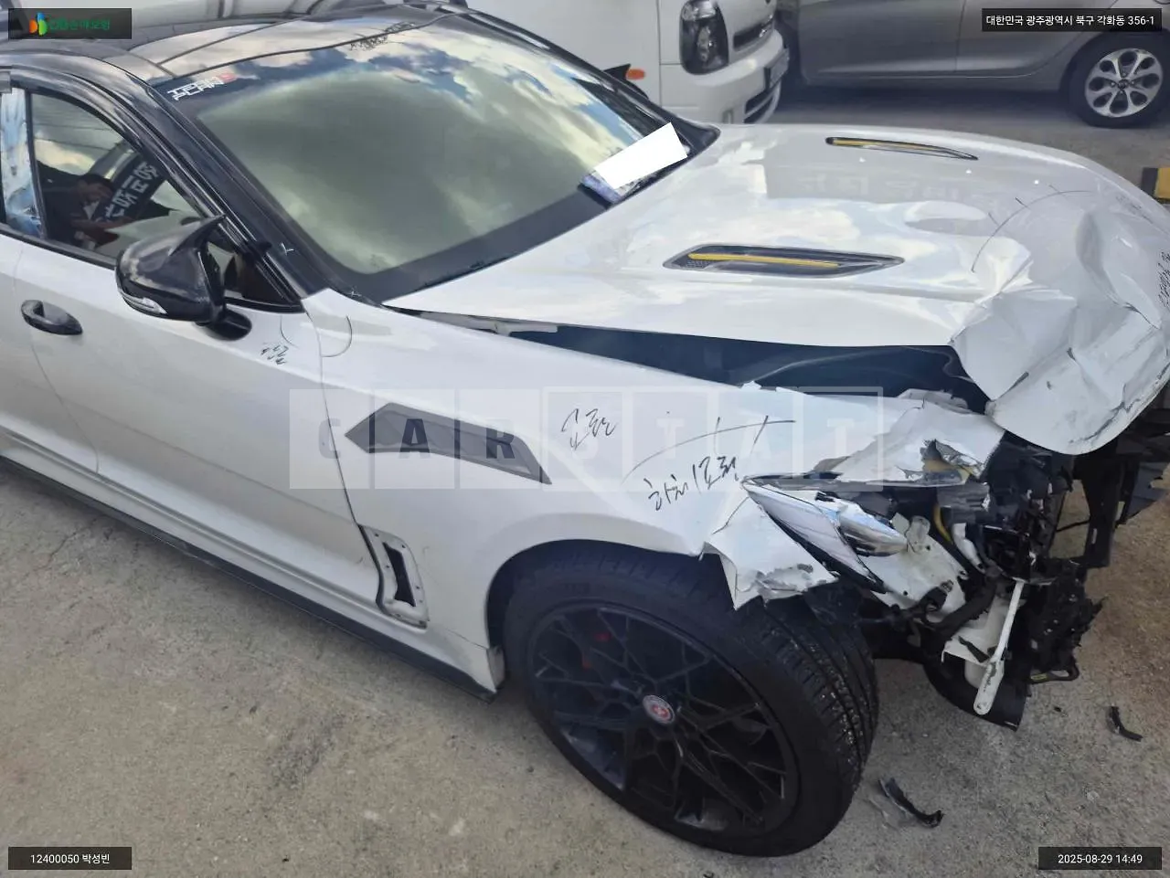 Photo 2 of 13: 2017 Kia Stinger, VIN KNAE751CDJS005526 — Korean insurance auction