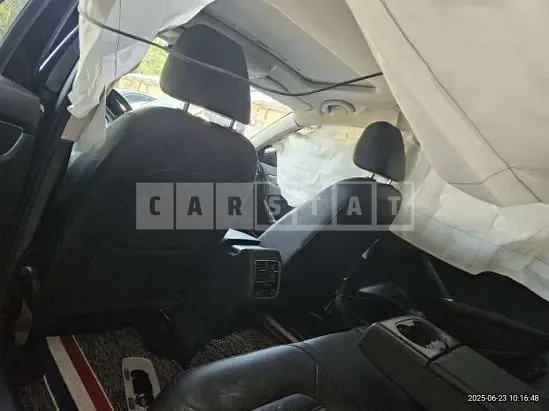 Photo 2 of 15: 2018 Volkswagen Passat 2.0 TSI — Korean insurance auction