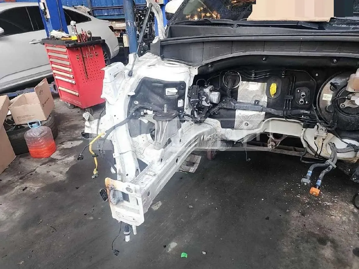 Photo 2 of 22: 2020 Kia Sorento, VIN KNARK81BGMA065621 — Korean insurance auction