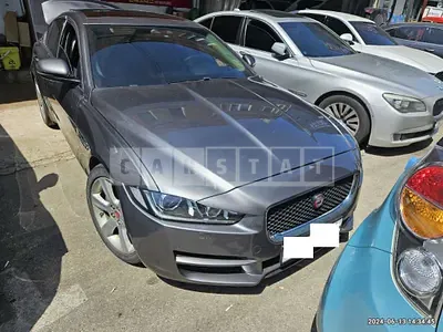 Photo 1 of 20: 2016 Jaguar XE 2.0d — Korean insurance auction
