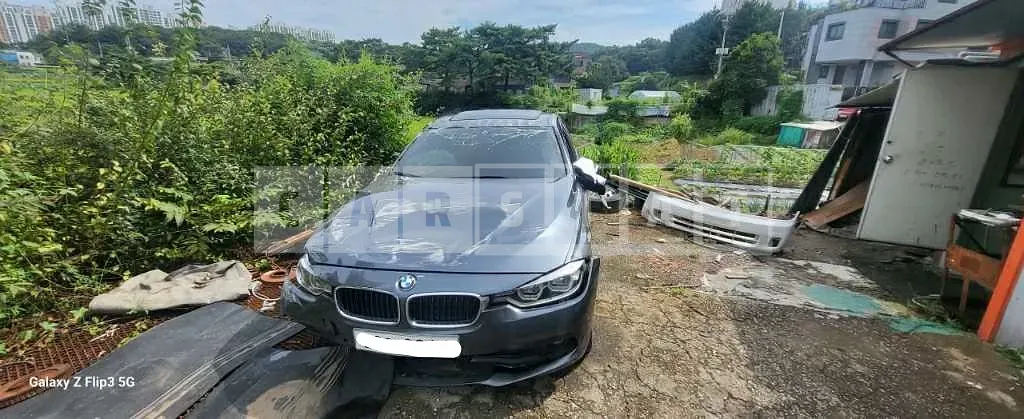 Photo 2 of 11: 2016 BMW 320d xDrive, VIN WBA8C9102GK651994 — Korean insurance auction