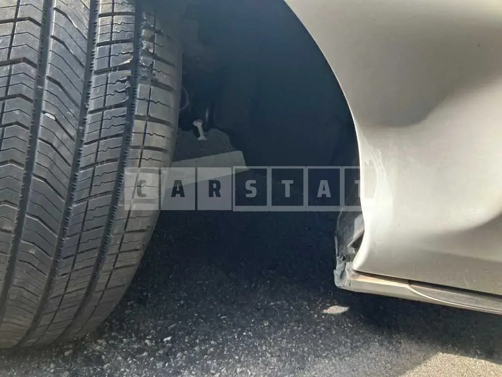 Photo 2 of 37: 2019 Mercedes-Benz E300 — Korean insurance auction