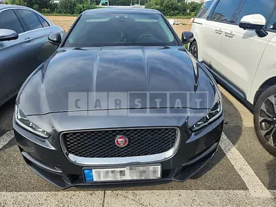 Photo 1 of 15: 2017 Jaguar XE 20d — Korean insurance auction