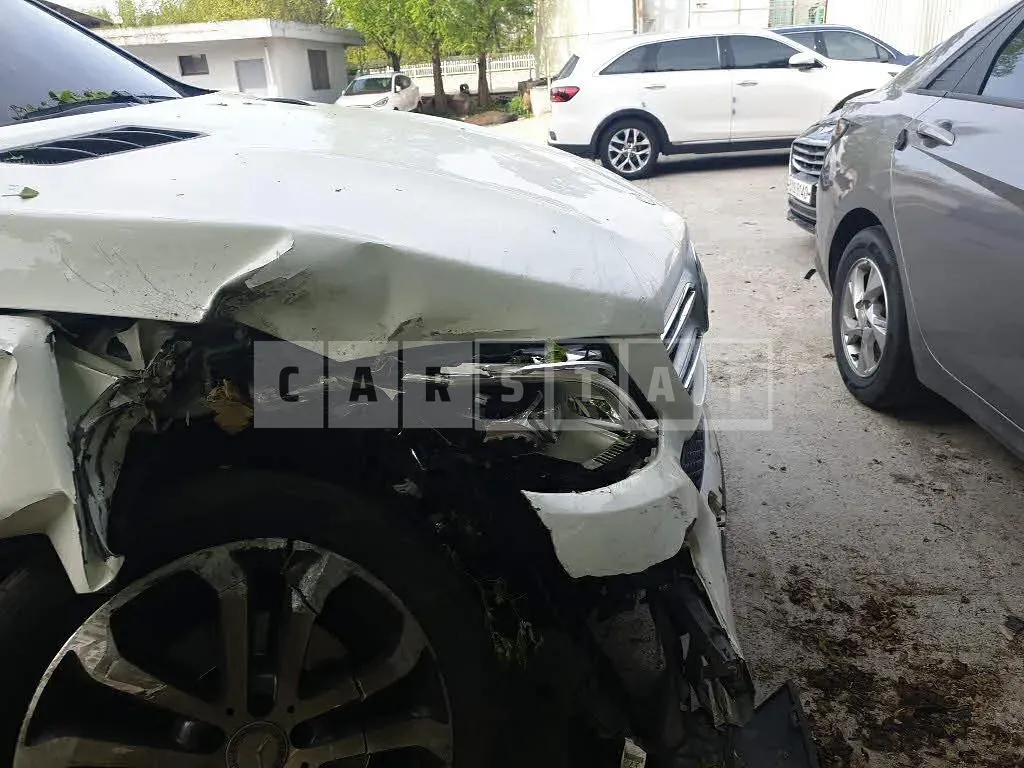 Photo 2 of 28: 2016 Mercedes-Benz GLE250d 4Matic, VIN WDCDA0EB2GA721704 — Korean insurance auction