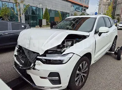 Photo 1 of 10: 2023 Volvo XC60B5 AWD — Korean insurance auction