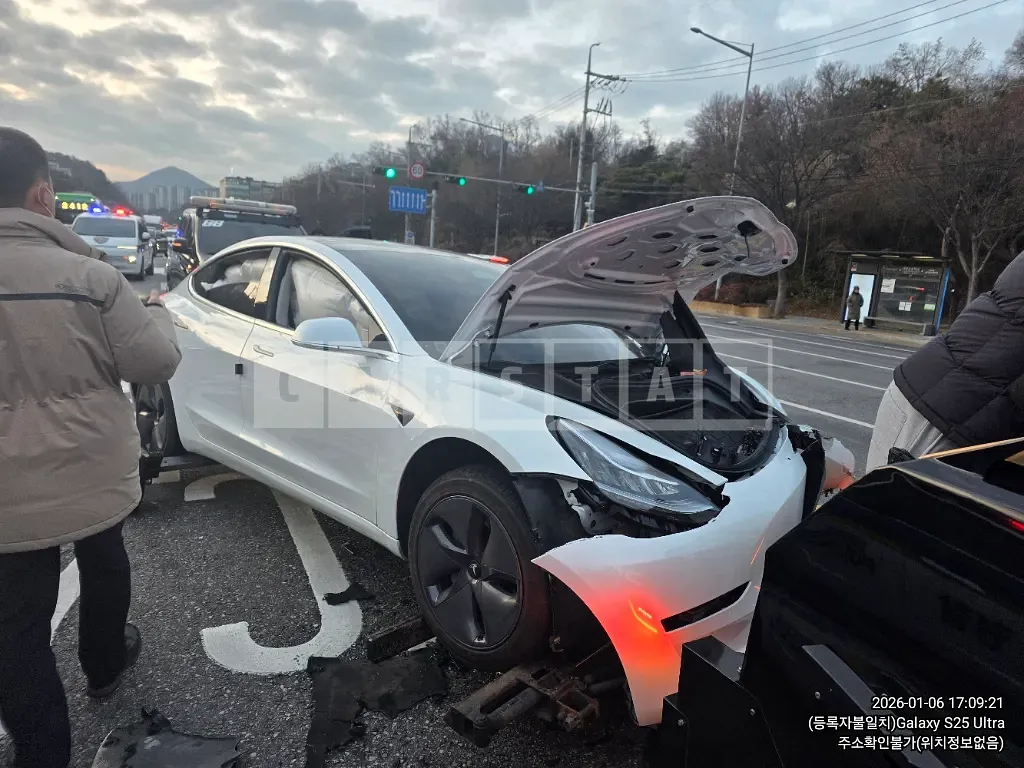 Photo 2 of 9: 2020 Tesla Model 3 Standard Range Plus RWD — Korean insurance auction