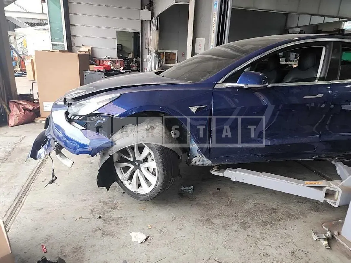Photo 2 of 11: 2020 Tesla Model 3 Long Range, VIN 5YJ3E1EB5LF649071 — Korean insurance auction