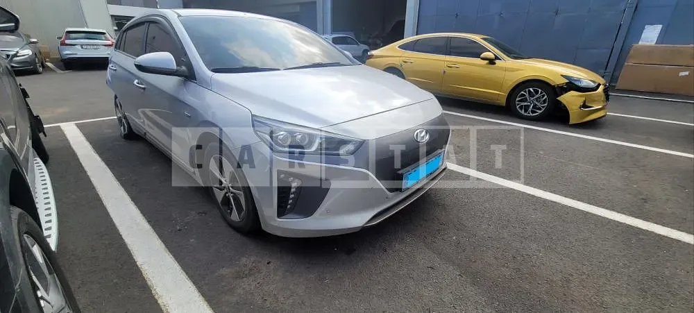 Photo 2 of 29: 2016 Hyundai IONIQ Electric, VIN KMHC051HFHU000428 — Korean insurance auction