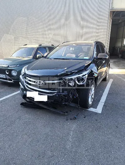 Photo 1 of 29: 2016 Hyundai Santa Fe, VIN KMHSW81UBGU681032 — Korean insurance auction